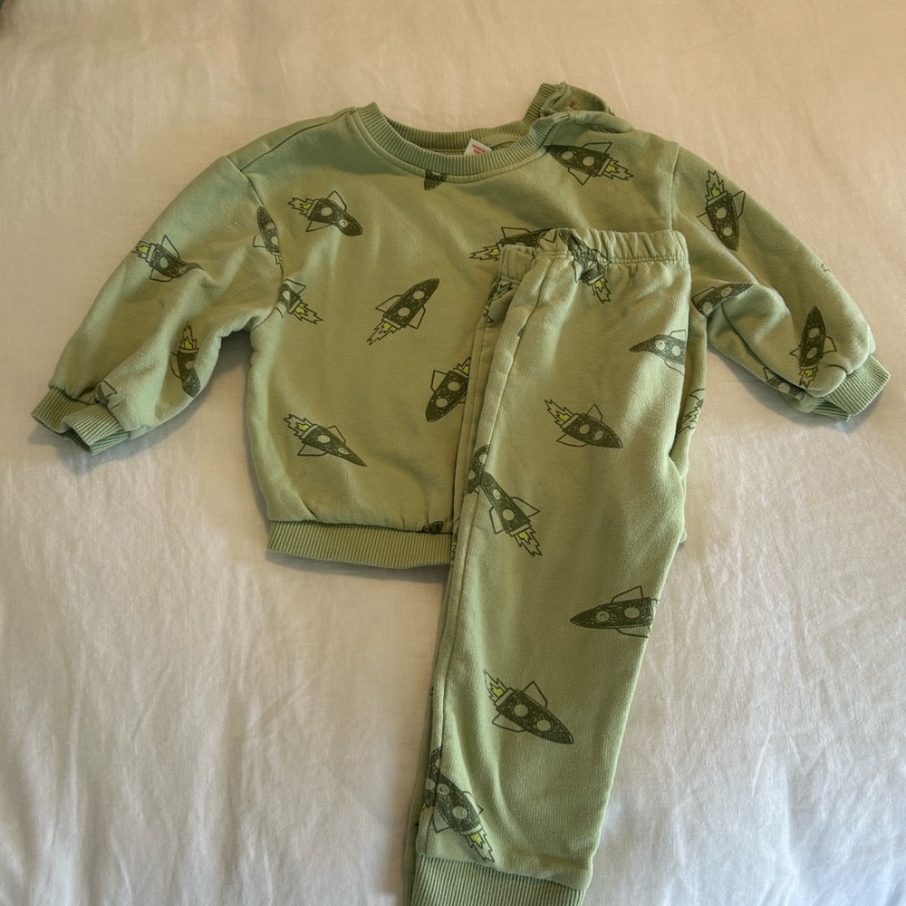 Cat & Jack Light Green Baby Sweatshirt